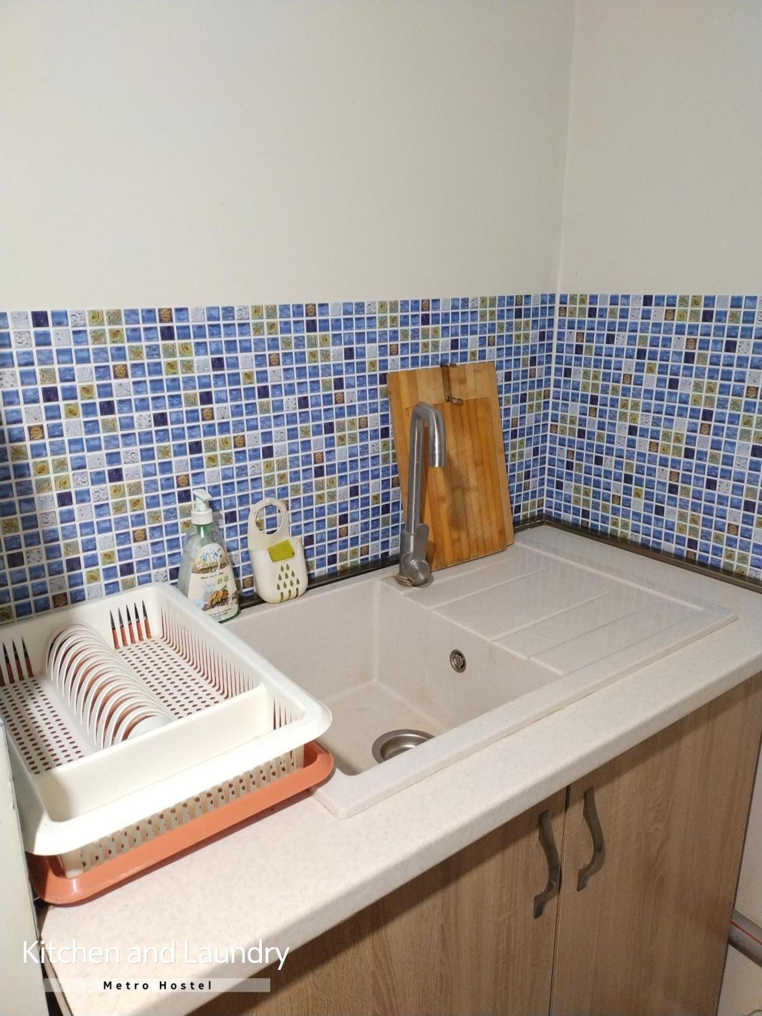Metro Hostel Ереван Екстериор снимка