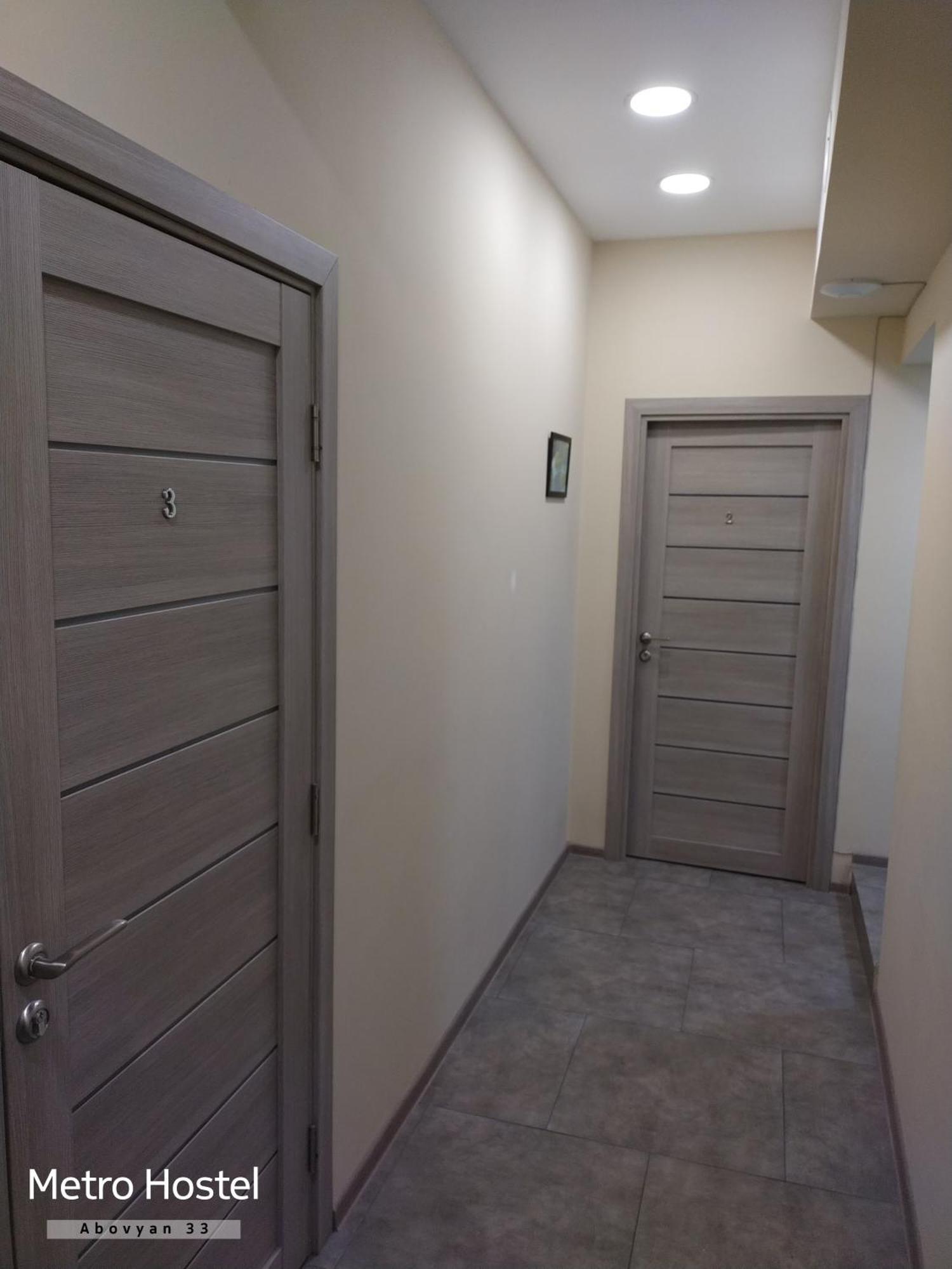Metro Hostel Ереван Екстериор снимка