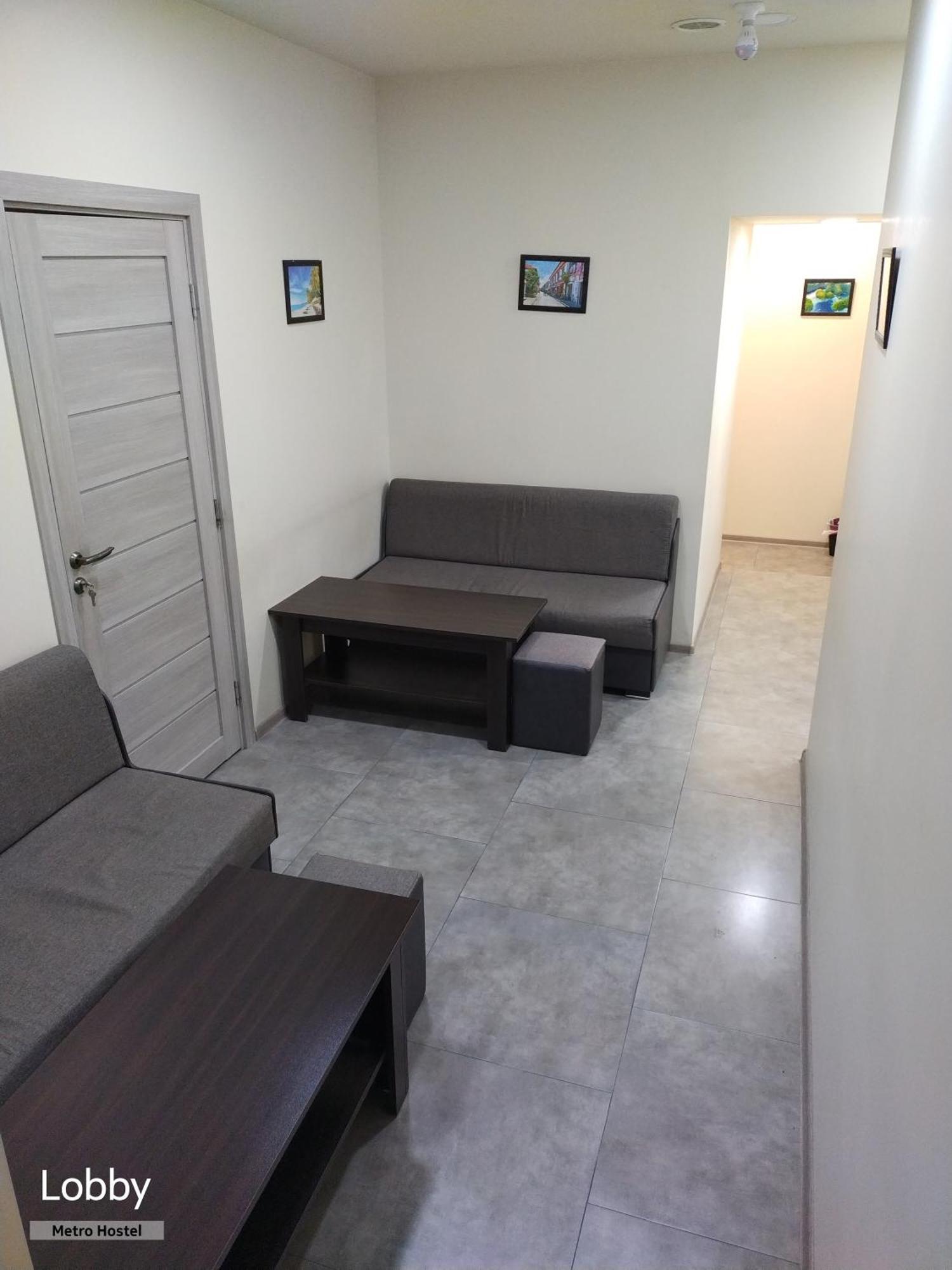 Metro Hostel Ереван Екстериор снимка