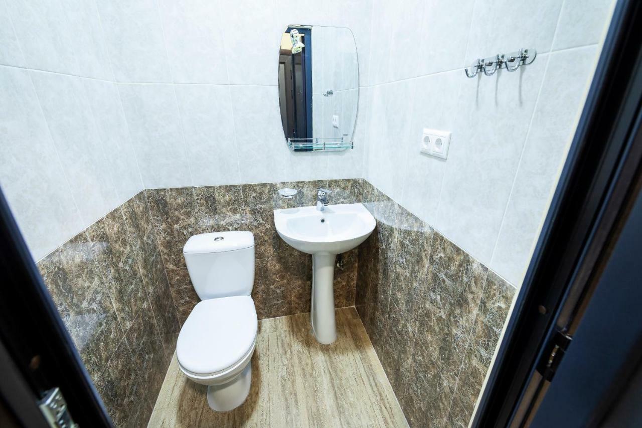 Metro Hostel Ереван Екстериор снимка